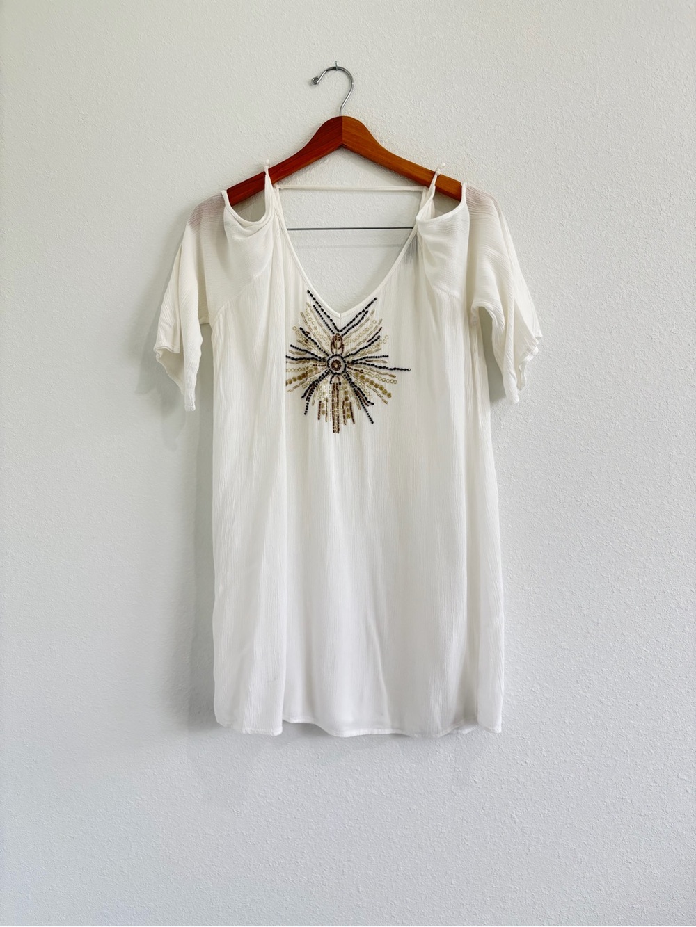 White Embellished V-Neck Tunic Top